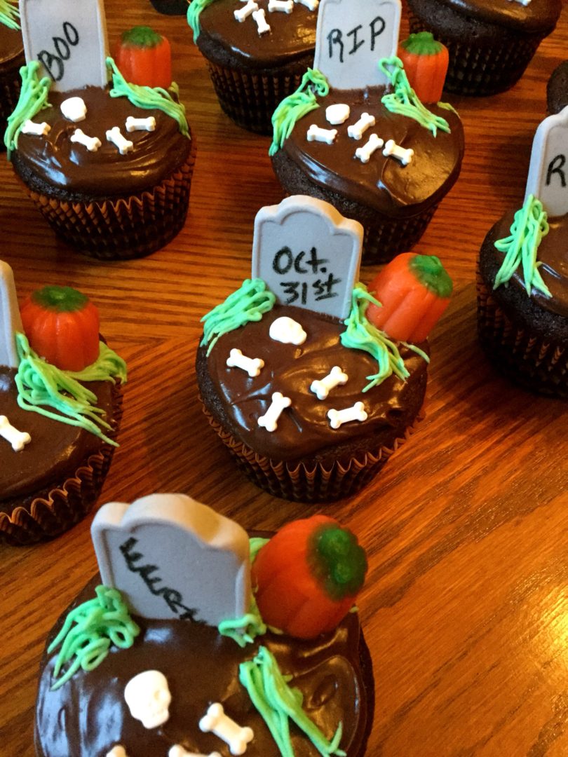 Graveyard Cupcakes – Kim Lacey Schock