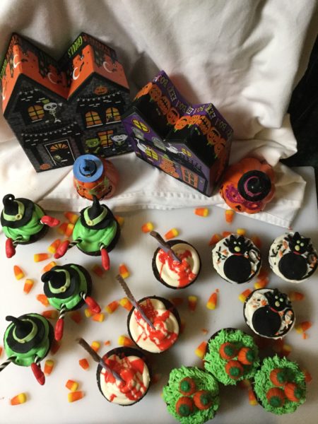Halloween Cupcakes – Kim Lacey Schock